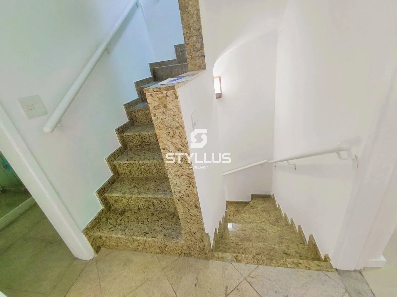 Vila Isabel | Casa de Vila 4 quartos, sendo 2 suites - Foto 13